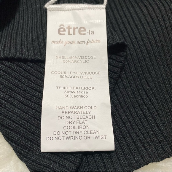 Etre-La Women’s Black Ribbed V-Neck Top NWT Sz-M/L - Picture 6 of 7